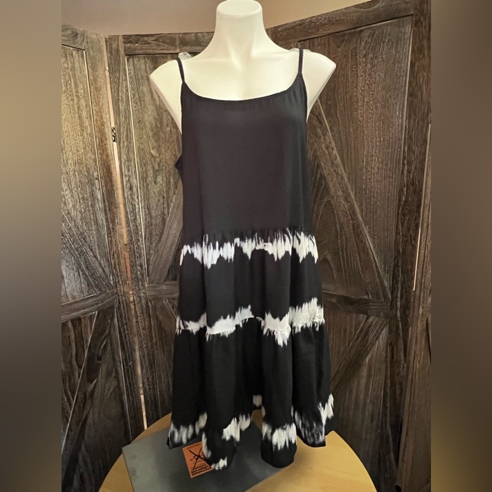 2 Spaghetti string Dress fits more like 1XL/2Xl